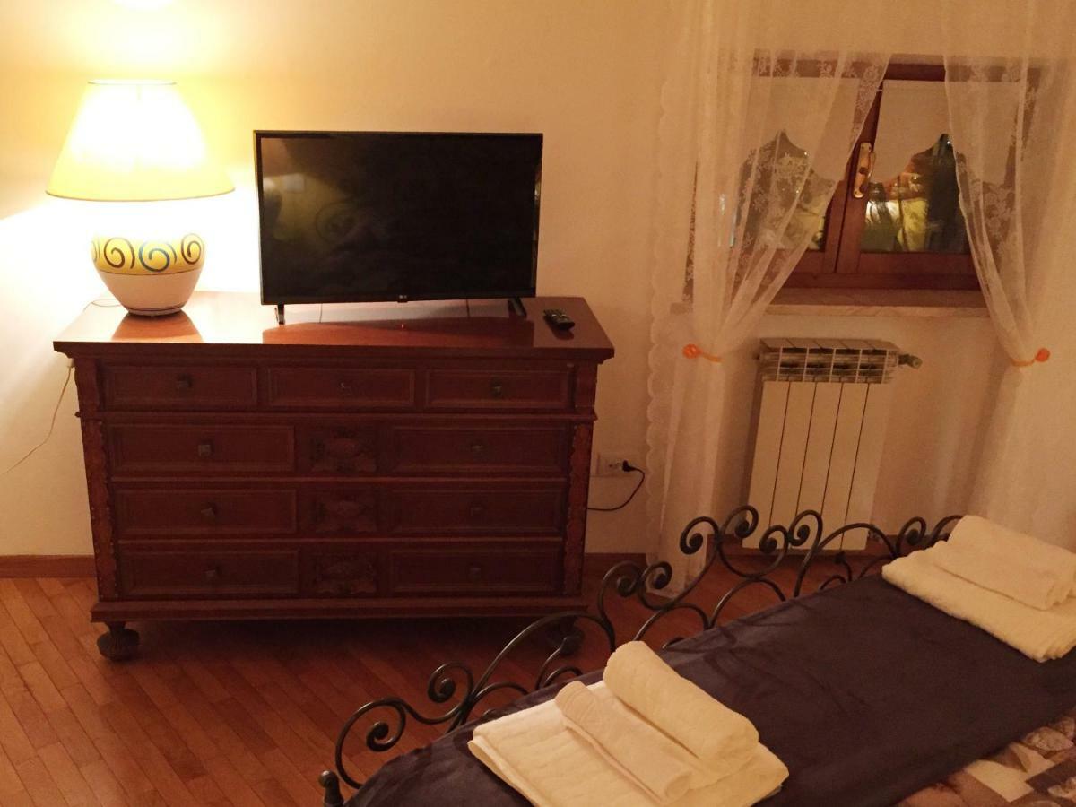 Moro Dal Castel - Appartamento Al Castel كاستلْنْيوفو ديل غارد المظهر الخارجي الصورة